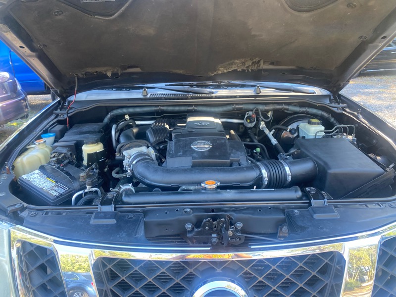 Nissan Pathfinder LE 2WD 2010 Nissan Pathfinder LE 2WD 2010