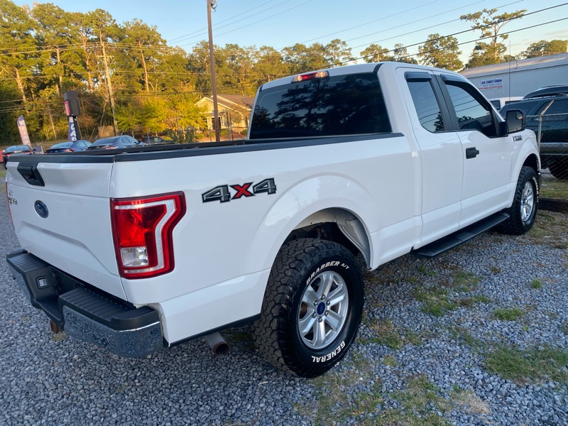 Ford F-150 4WD Reg Cab 122.5" XLT 2015 Ford F-150 4WD Reg Cab 122.5" XLT 2015