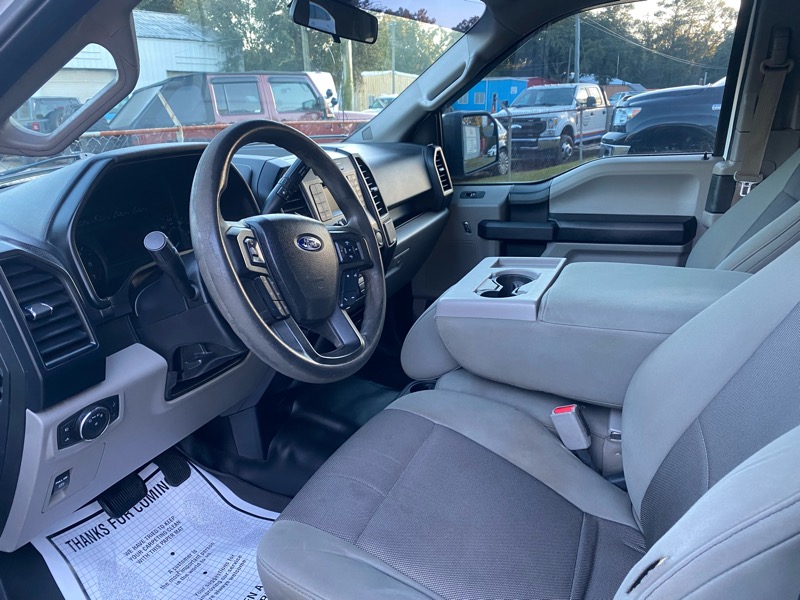 Ford F-150 4WD Reg Cab 122.5" XLT 2015 Ford F-150 4WD Reg Cab 122.5" XLT 2015