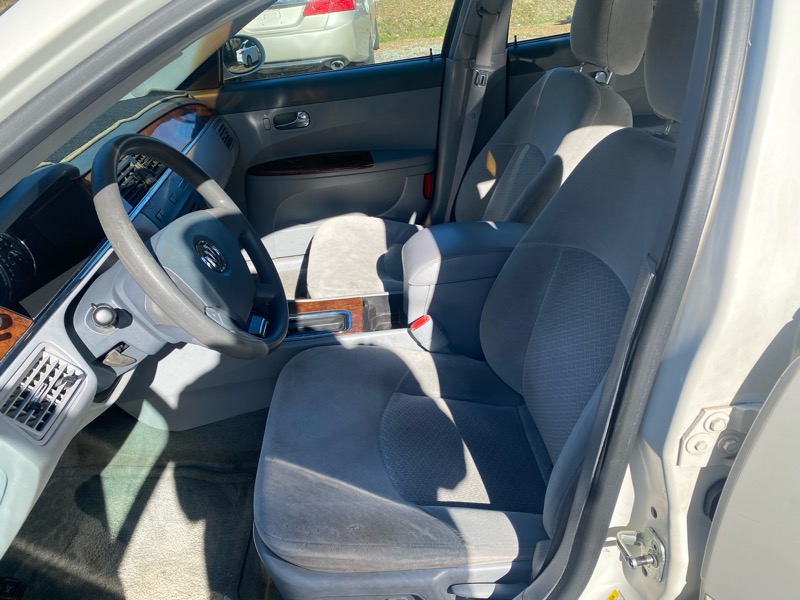 Buick LaCrosse CX 2006