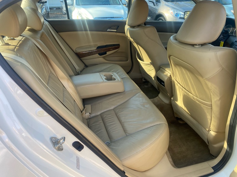 Honda Accord EX-L V-6 Sedan AT 2010