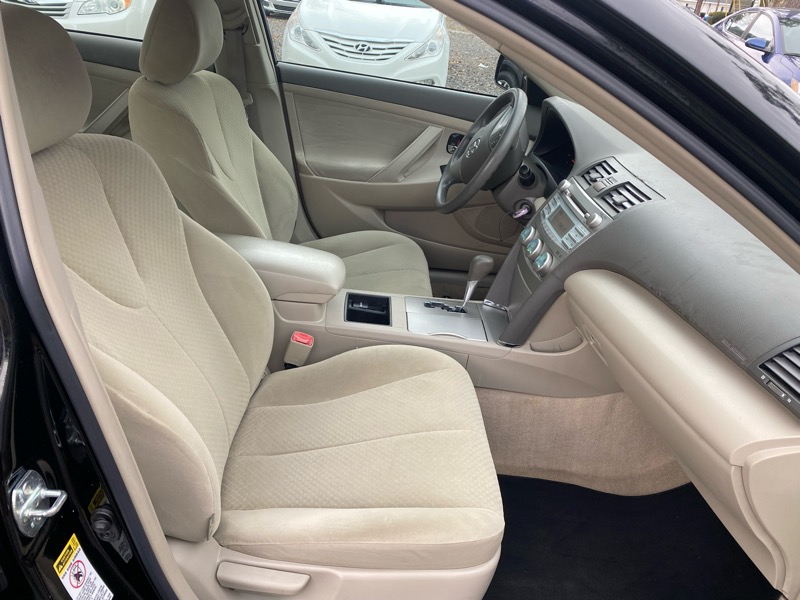 Toyota Camry XLE 5-Spd AT 2009