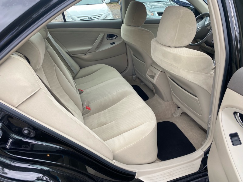 Toyota Camry XLE 5-Spd AT 2009