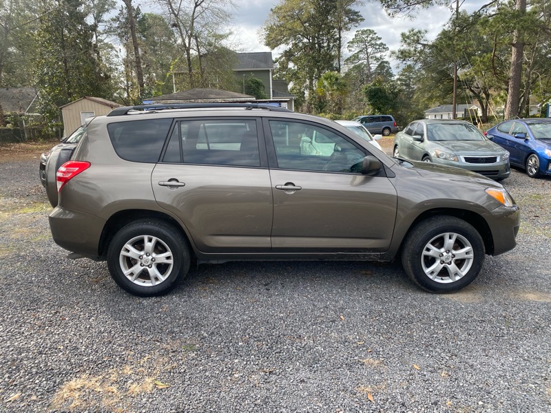 Toyota RAV4 Base I4 2WD 2012