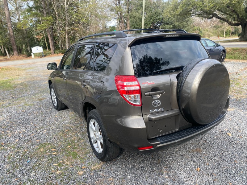 Toyota RAV4 Base I4 2WD 2012