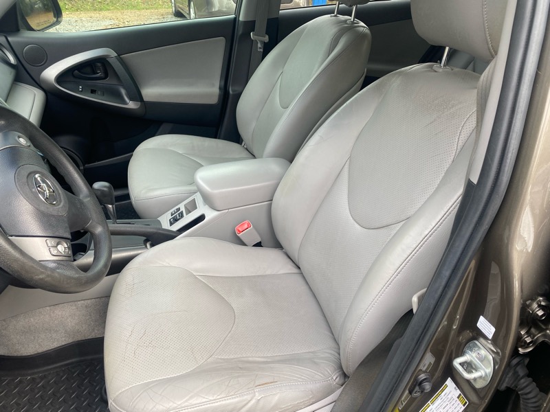 Toyota RAV4 Base I4 2WD 2012