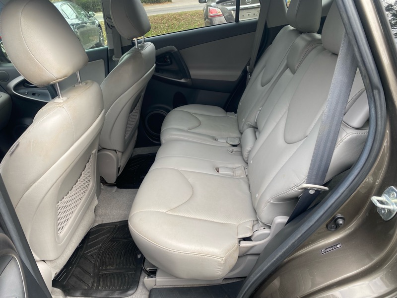 Toyota RAV4 Base I4 2WD 2012