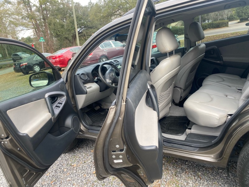 Toyota RAV4 Base I4 2WD 2012