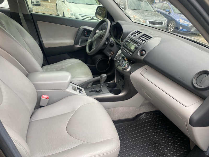 Toyota RAV4 Base I4 2WD 2012