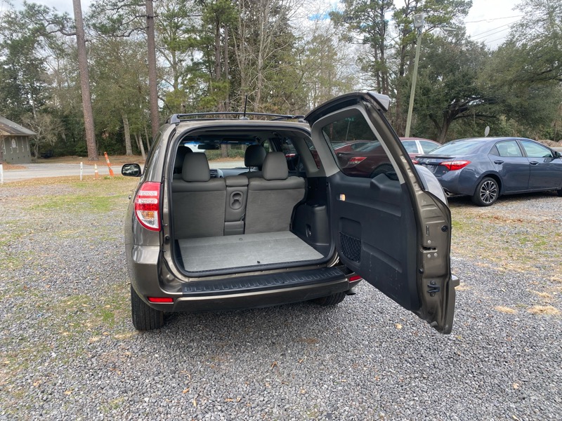 Toyota RAV4 Base I4 2WD 2012