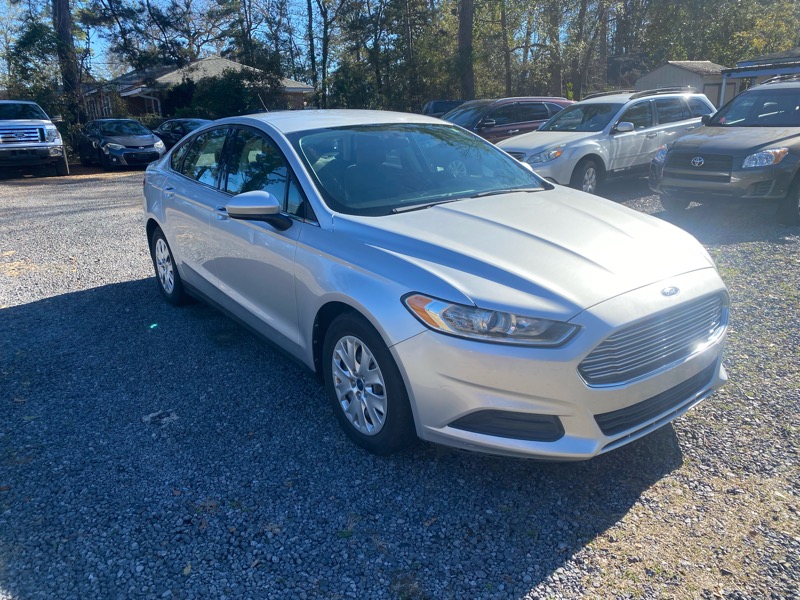 2013 Ford Fusion S