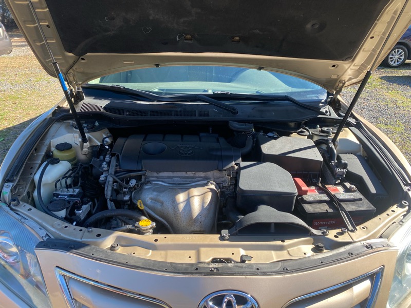 Toyota Camry Base 6-Spd AT 2011