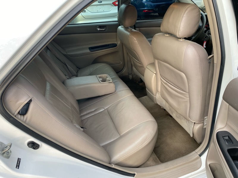 Toyota Camry LE 2005