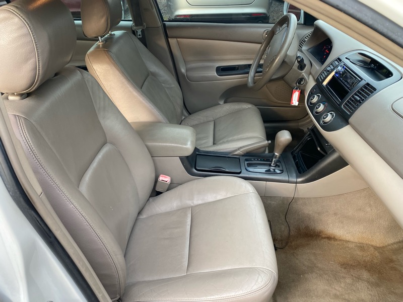 Toyota Camry LE 2005