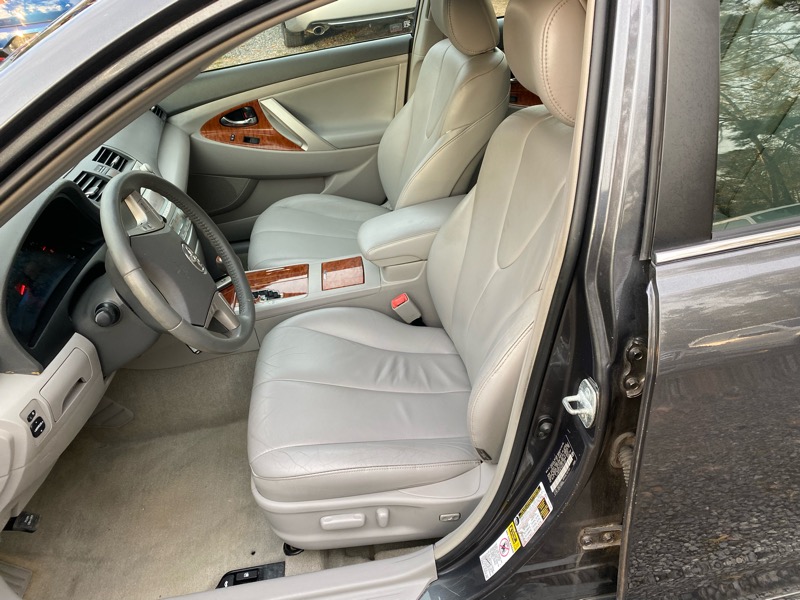 Toyota Camry LE V6 2008