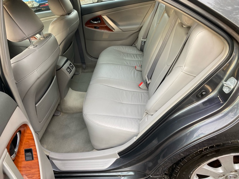 Toyota Camry LE V6 2008