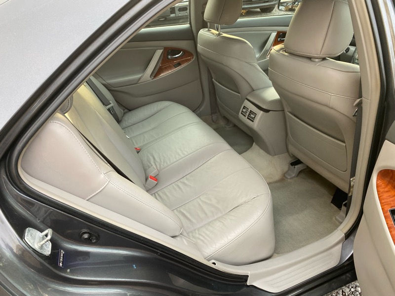 Toyota Camry LE V6 2008