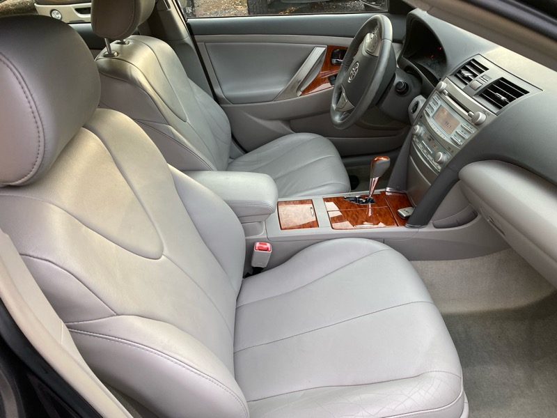 Toyota Camry LE V6 2008