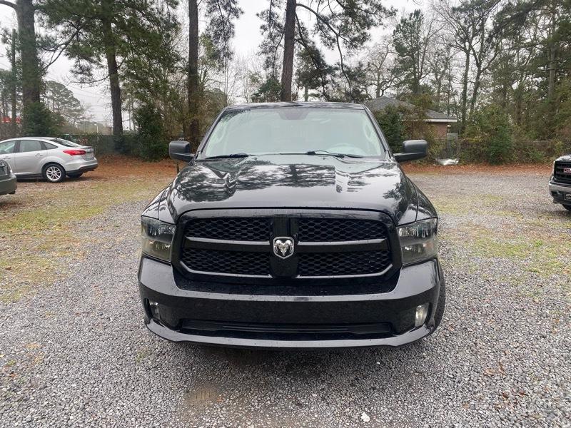 2014 RAM 1500 2WD Crew Cab 140.5" Express