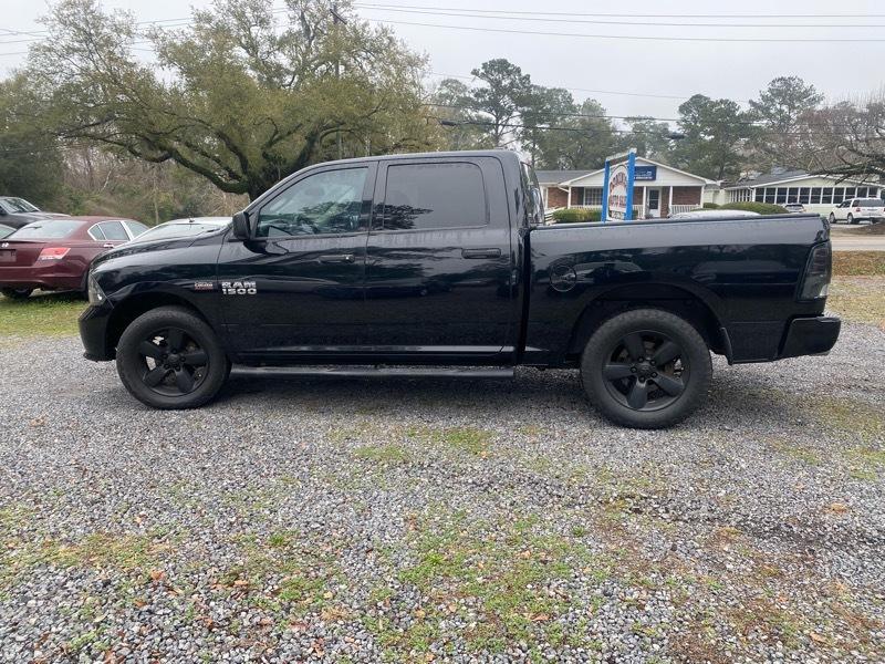 RAM 1500 2WD Crew Cab 140.5" Express 2014