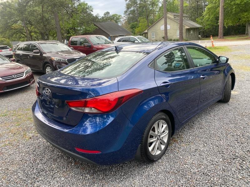 Hyundai Elantra SE 6AT 2016