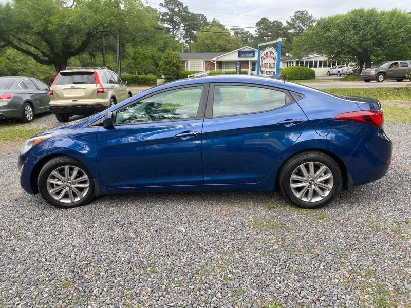 Hyundai Elantra SE 6AT 2016