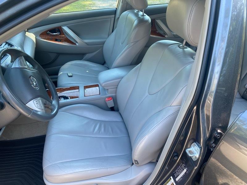 Toyota Camry LE V6 2008