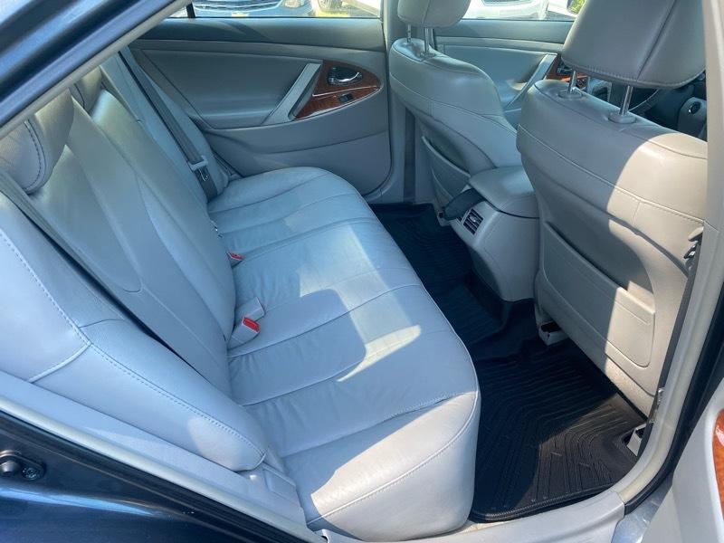 Toyota Camry LE V6 2008