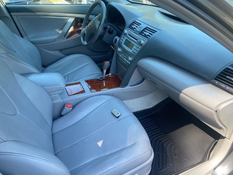 Toyota Camry LE V6 2008