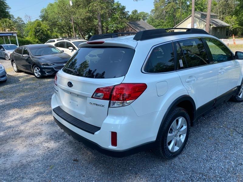 Subaru Outback 2.5i Limited 2011