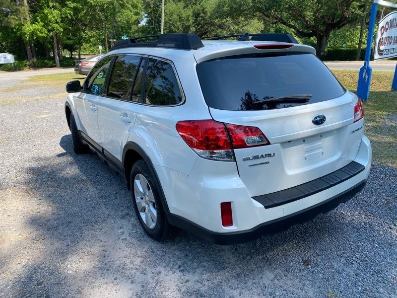 Subaru Outback 2.5i Limited 2011