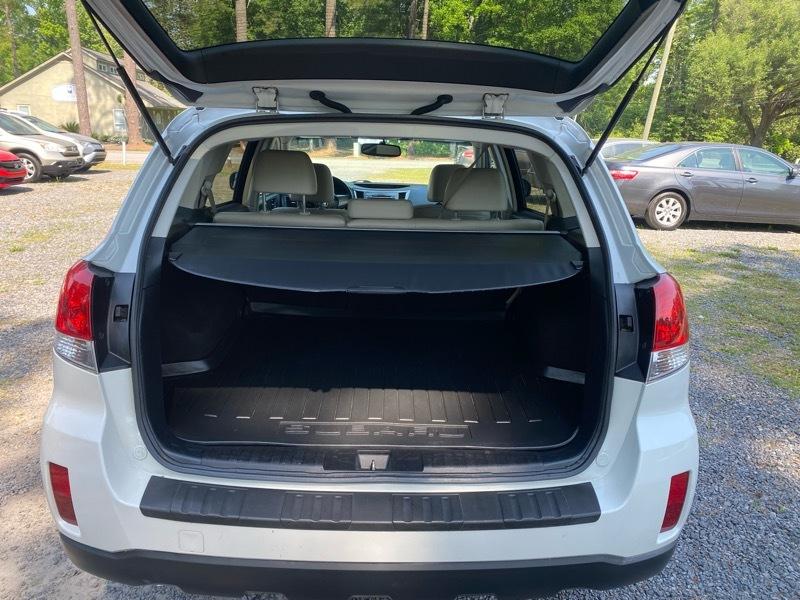 Subaru Outback 2.5i Limited 2011