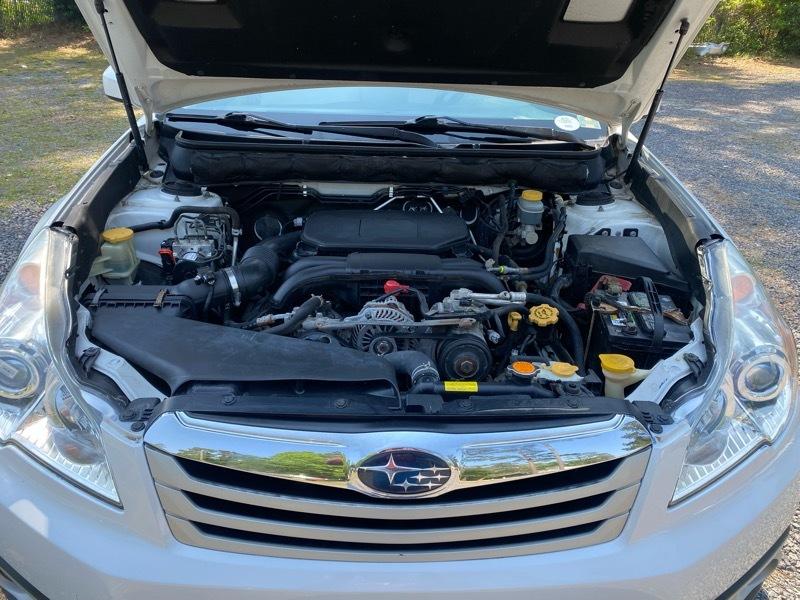 Subaru Outback 2.5i Limited 2011