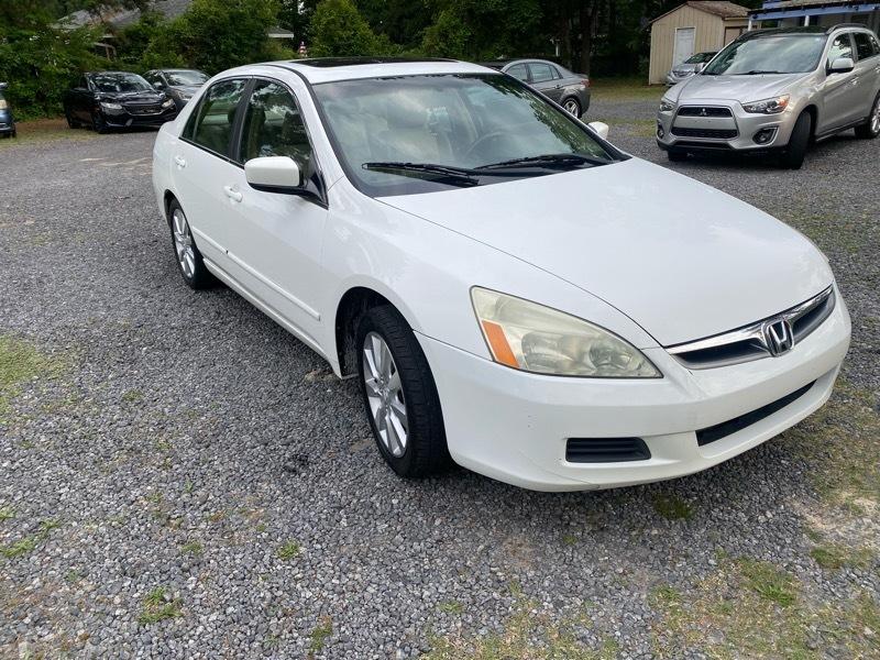 Honda Accord EX V-6 Sedan AT w/ Nav System/ XM Radio 2006