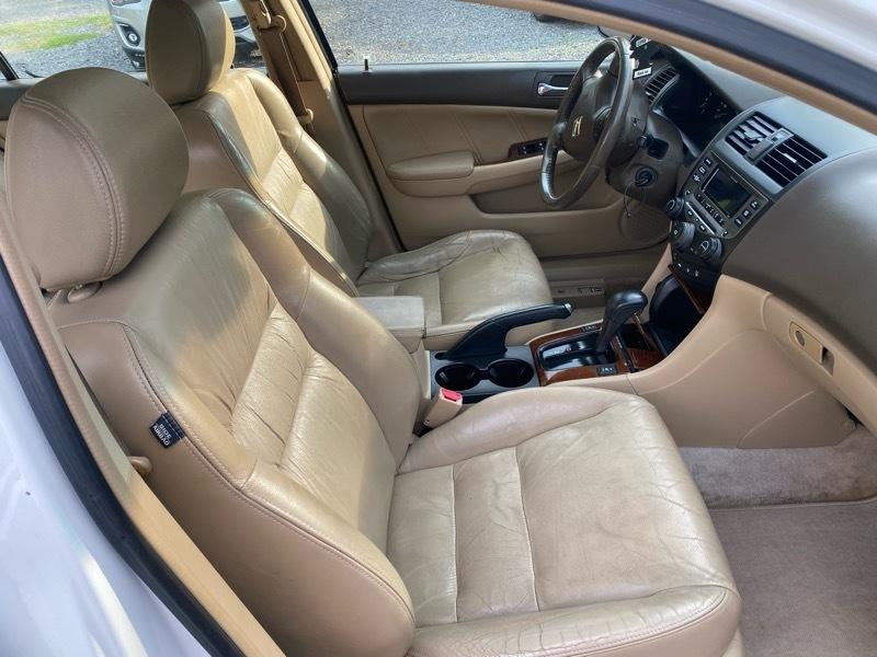 Honda Accord EX V-6 Sedan AT w/ Nav System/ XM Radio 2006