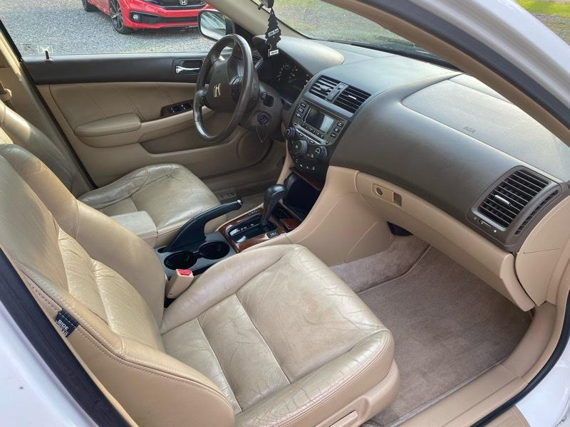 Honda Accord EX V-6 Sedan AT w/ Nav System/ XM Radio 2006