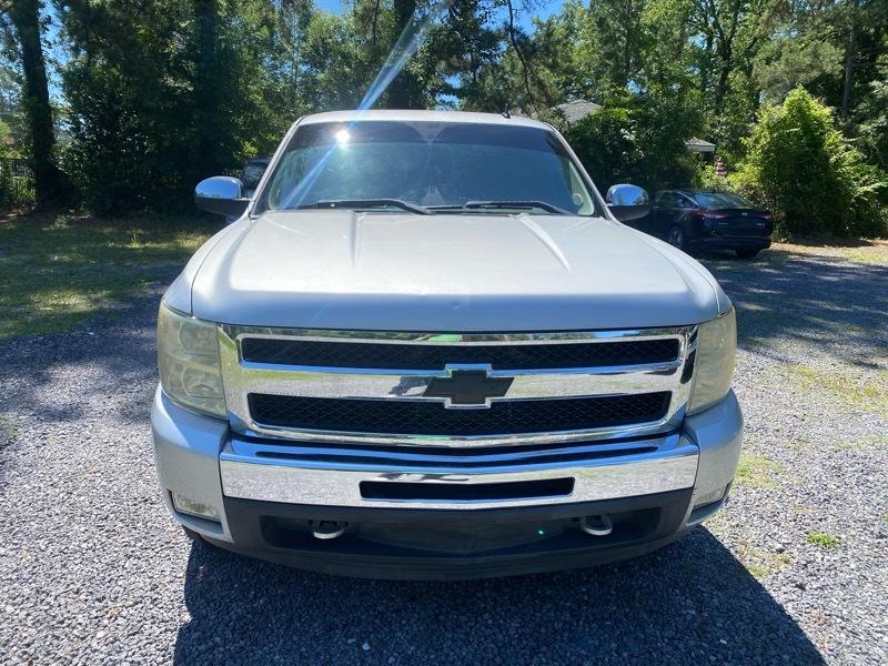 Chevrolet Silverado 1500 4dr Ext Cab 143.5" WB 4WD LT 2011