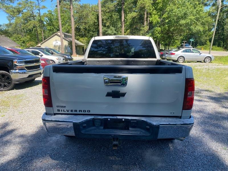 Chevrolet Silverado 1500 4dr Ext Cab 143.5" WB 4WD LT 2011