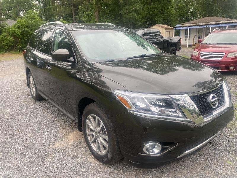 Nissan Pathfinder SV 4WD 2015
