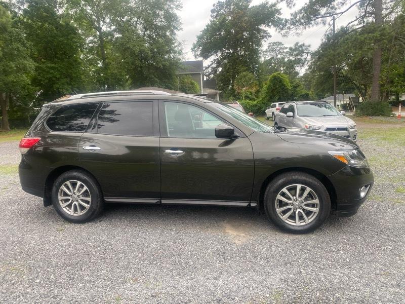 Nissan Pathfinder SV 4WD 2015