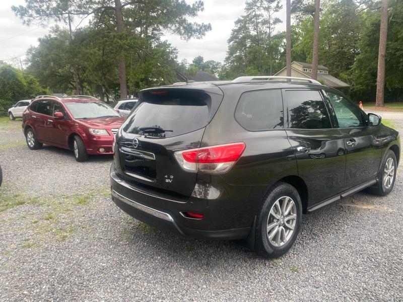 Nissan Pathfinder SV 4WD 2015