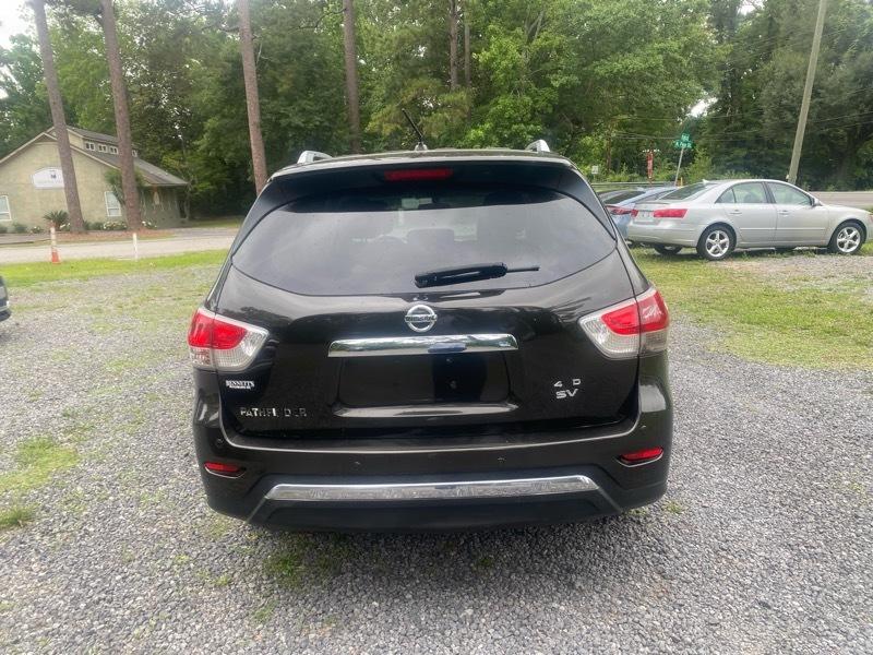 Nissan Pathfinder SV 4WD 2015