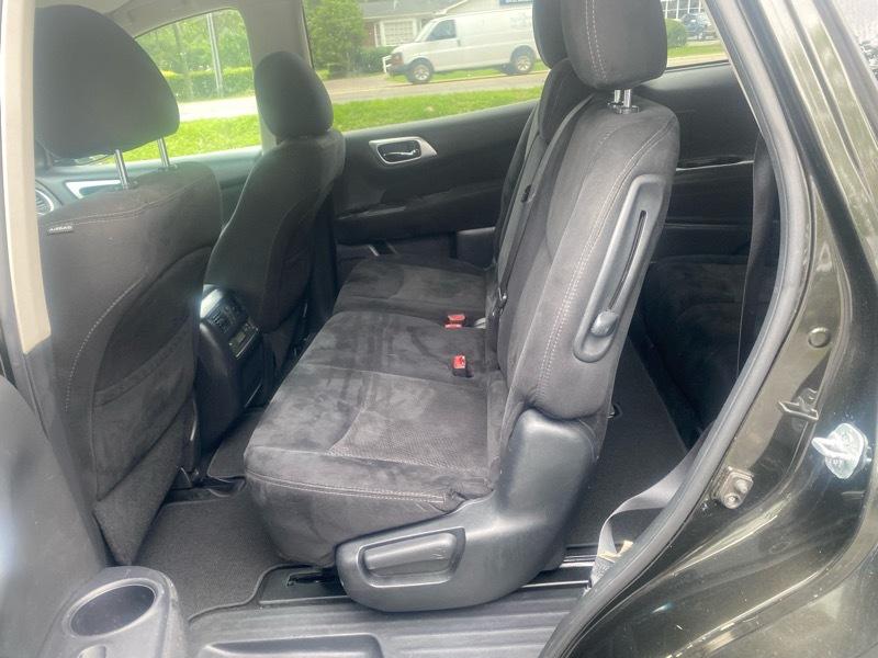 Nissan Pathfinder SV 4WD 2015