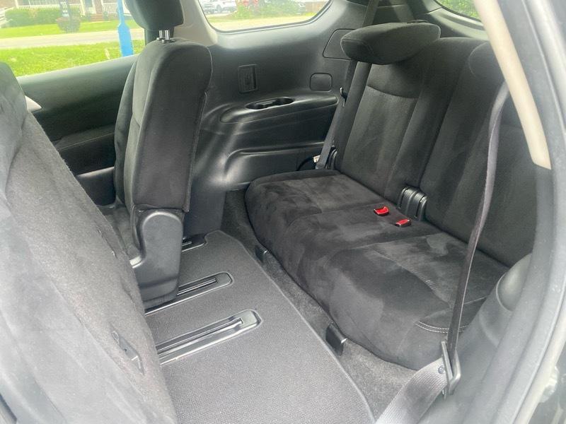 Nissan Pathfinder SV 4WD 2015