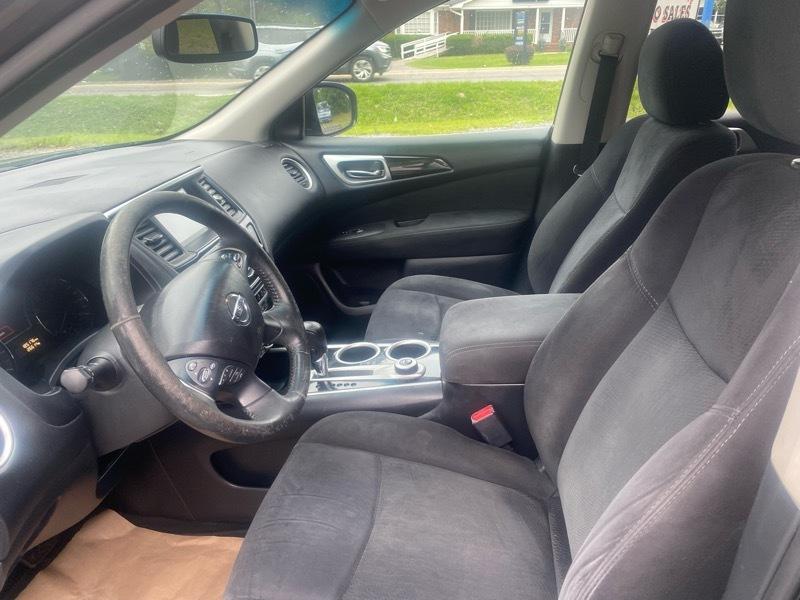 Nissan Pathfinder SV 4WD 2015