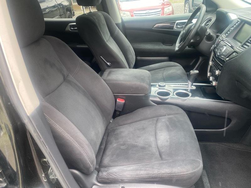 Nissan Pathfinder SV 4WD 2015