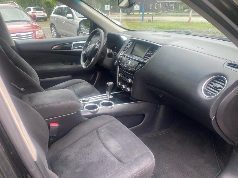 Nissan Pathfinder SV 4WD 2015