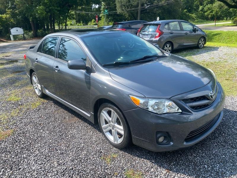 Toyota Corolla S 5-Speed MT 2013
