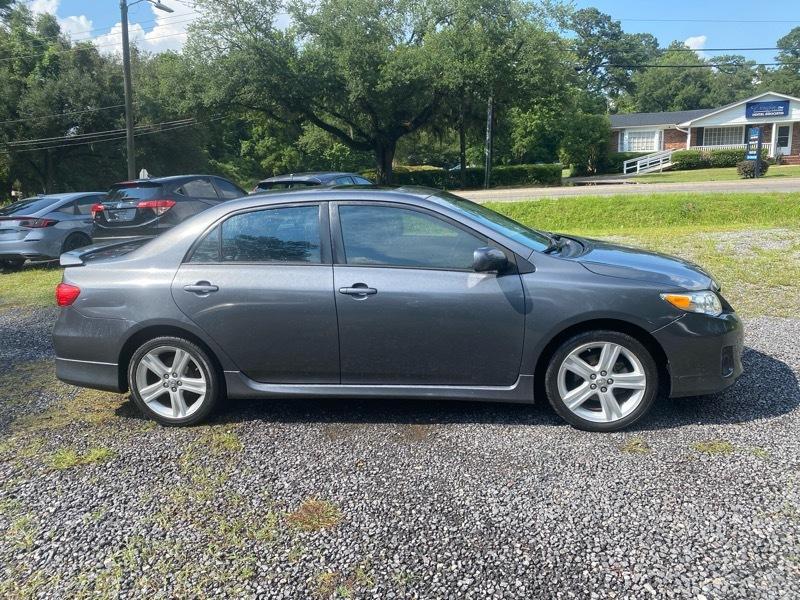 Toyota Corolla S 5-Speed MT 2013