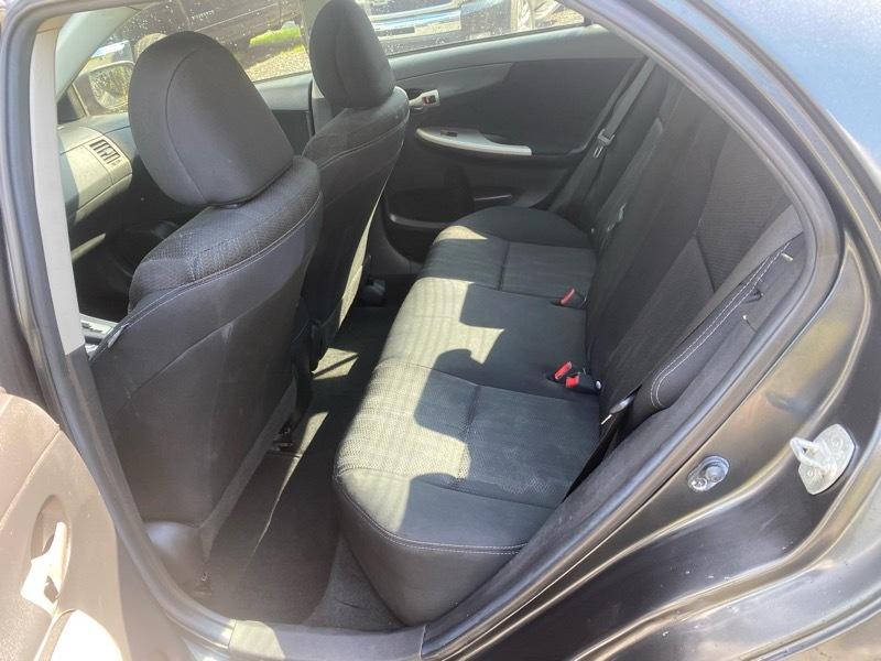 Toyota Corolla S 5-Speed MT 2013